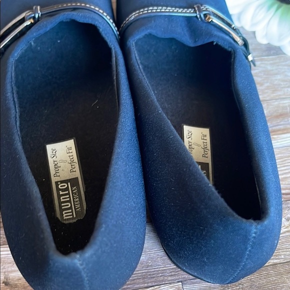 Munro Black Heels with Gold Buckle - Picture 4 of 8